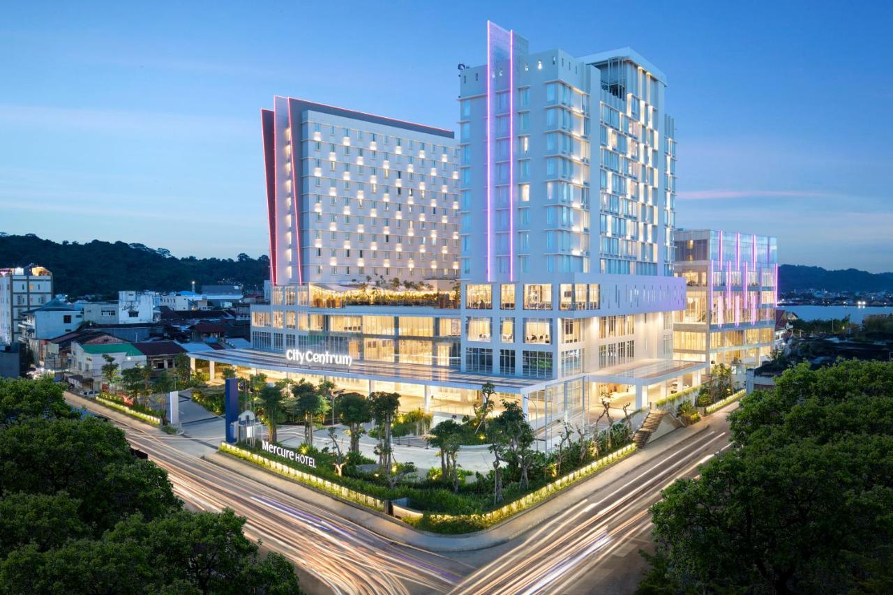 Mercure Samarinda Hotel Exterior foto